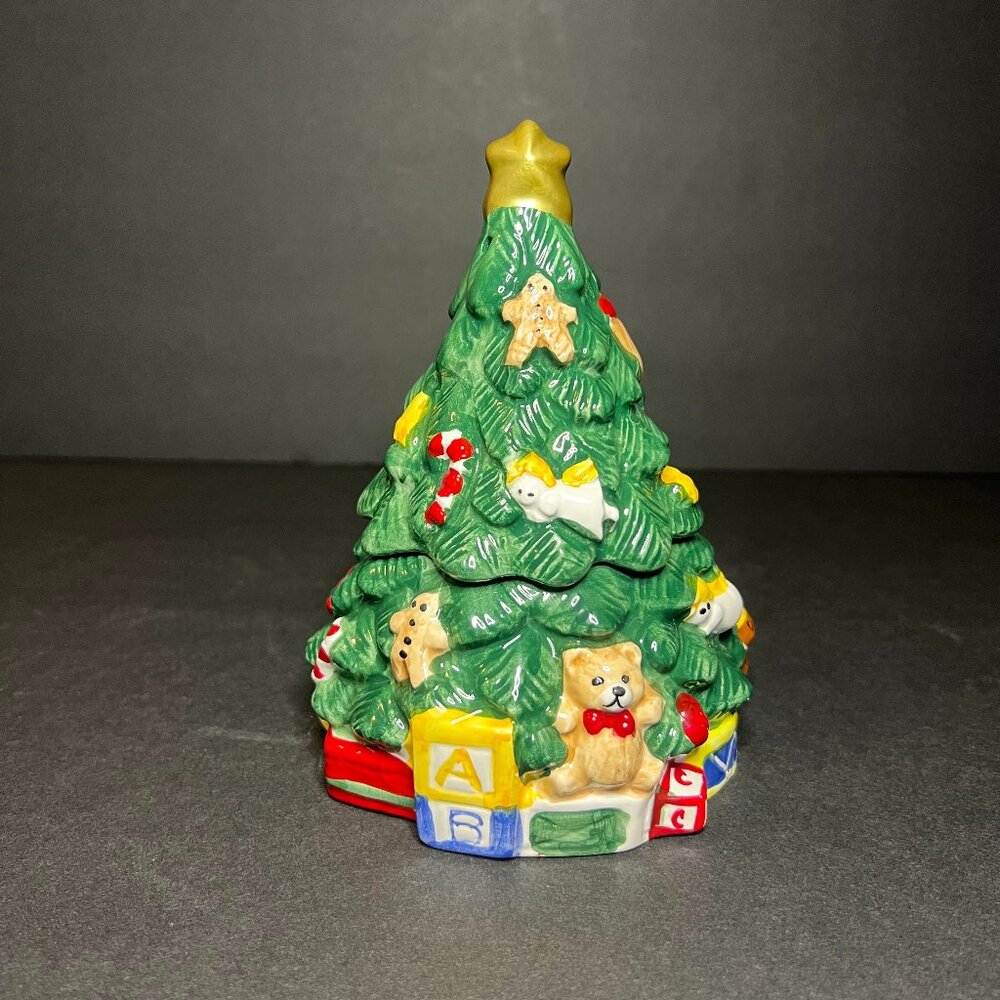 Vintage Ceramic Holiday Christmas Tree Stackable Salt & Pepper Shakers 5.5"